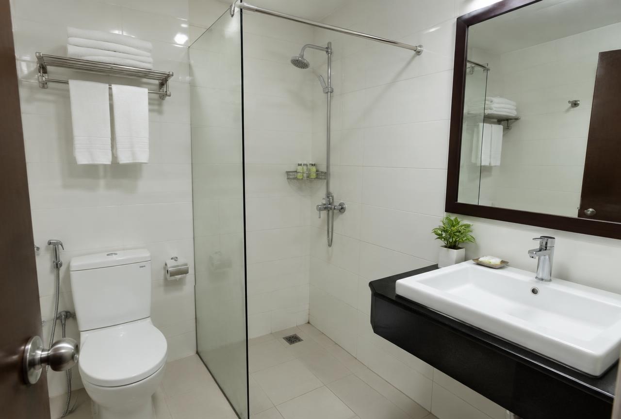 Executive Single — Private bathroom (illustrative)
